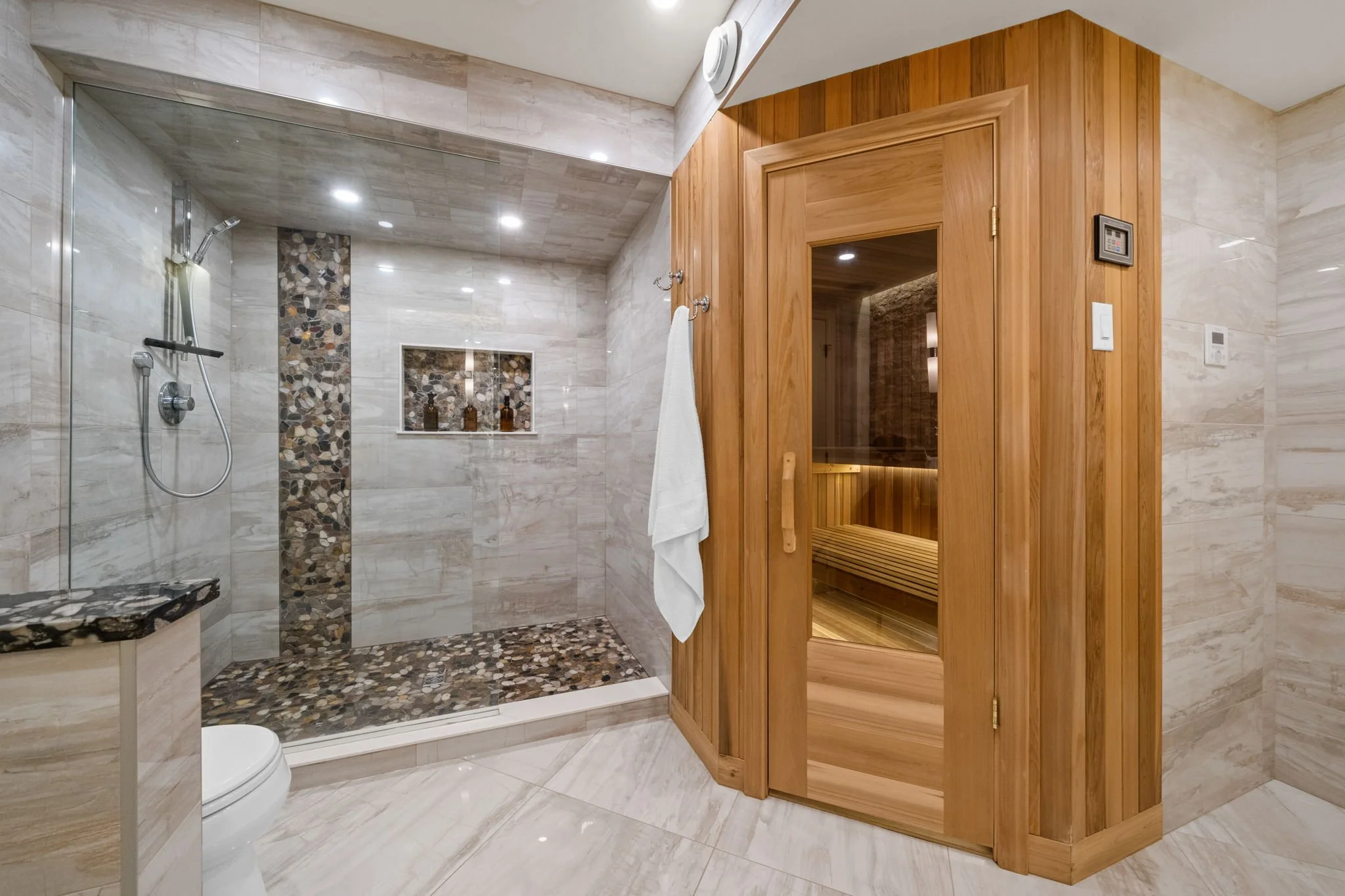 88-web-or-mls-140 Lady Lochead Lane-96.jpg