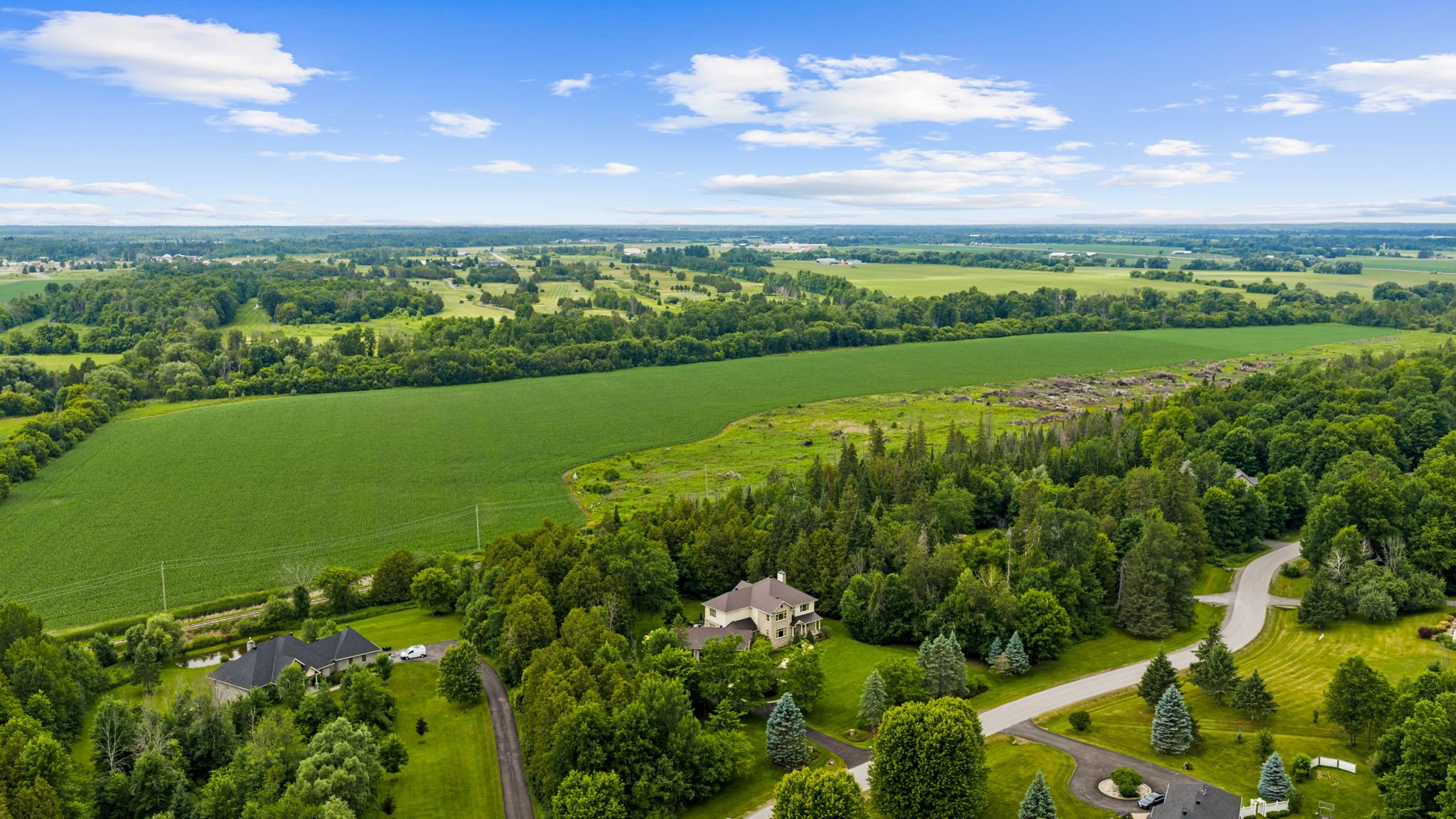 113-web-or-mls-140 Lady Lochead Lane-8.jpg