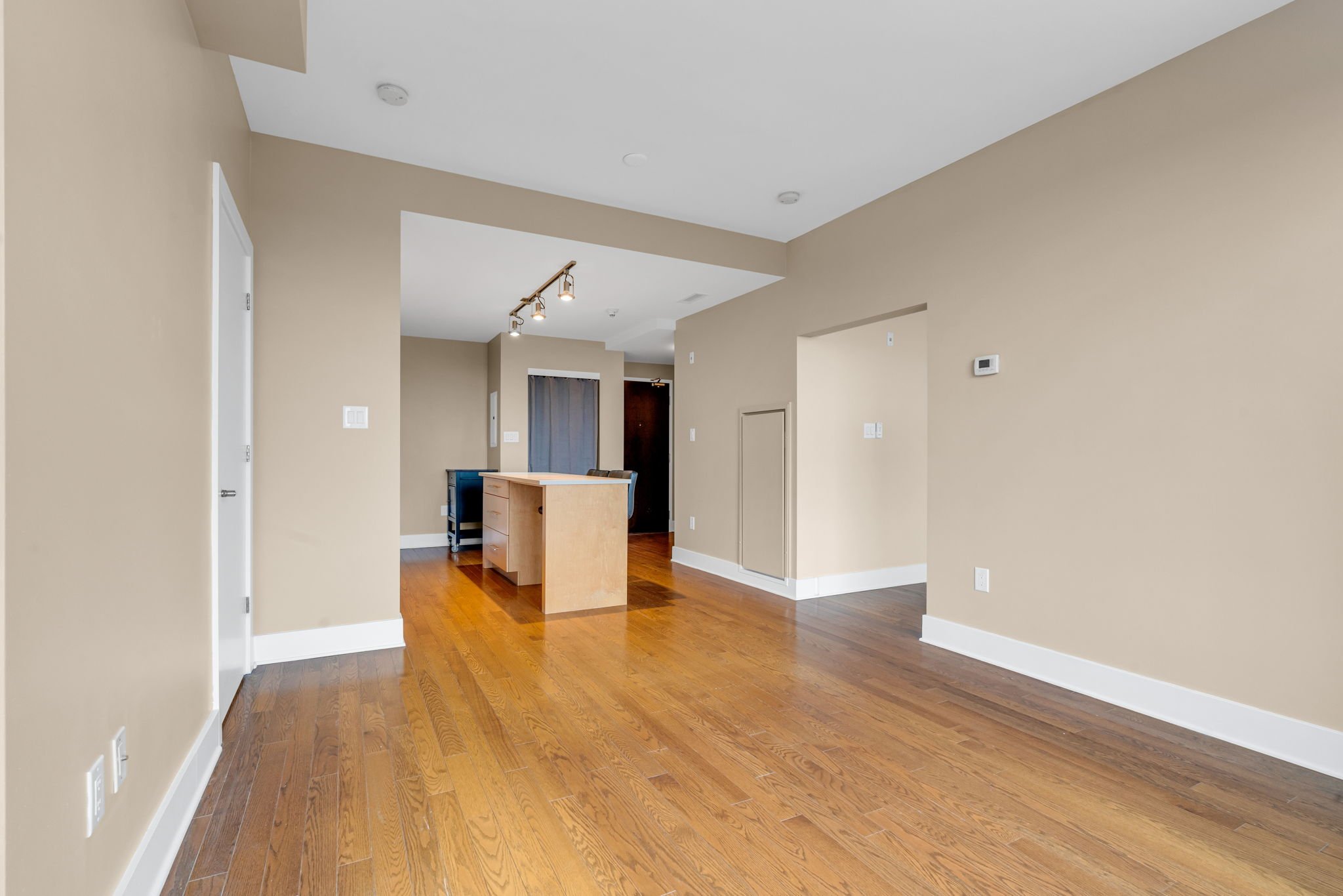 12-web-or-mls-101-richmond-rd-511.jpg