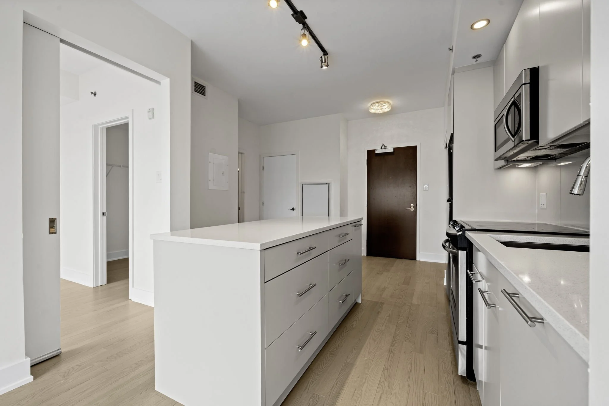 6-web-or-mls-108-richmond-rd-508.jpg