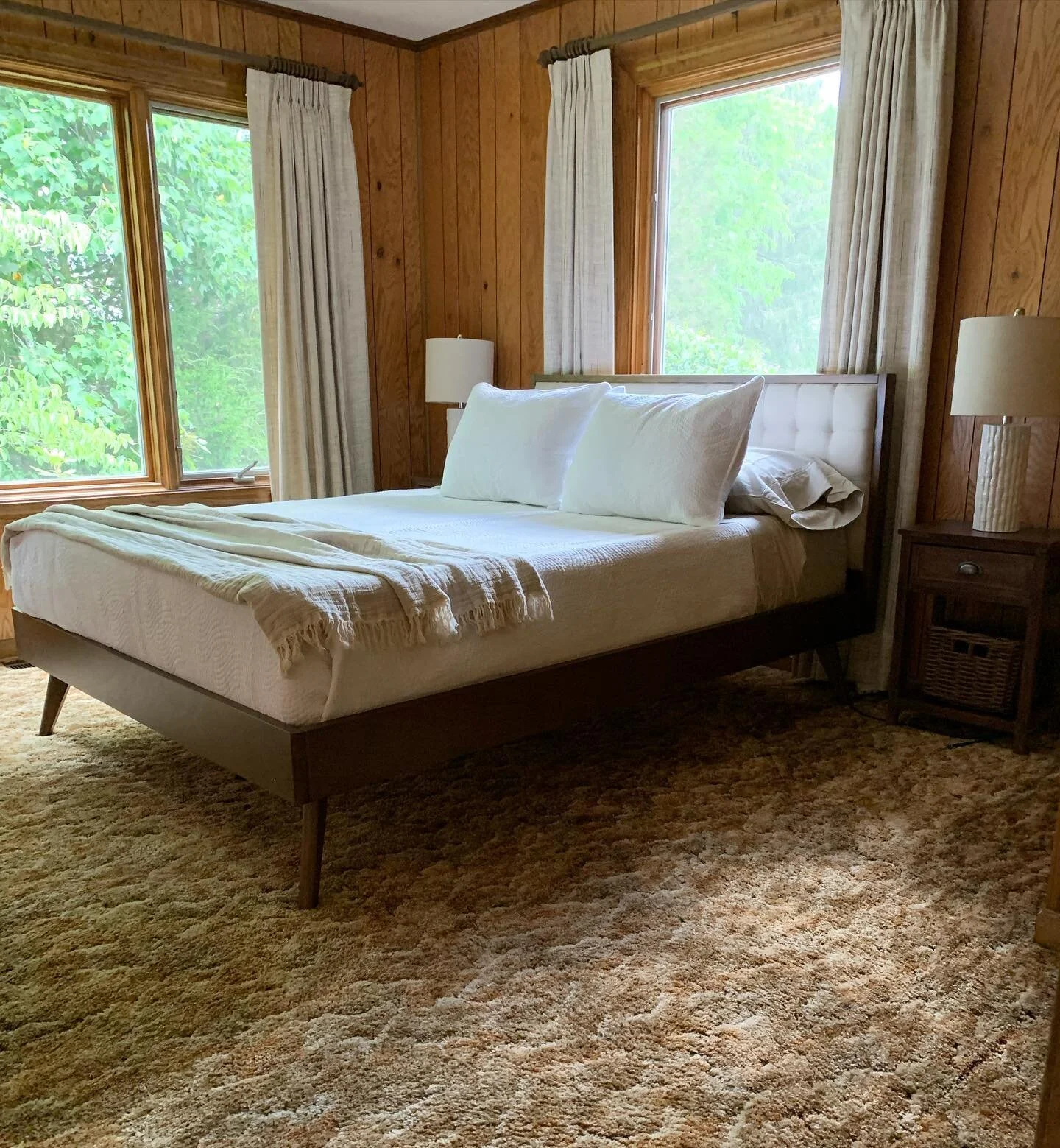 If you been wondering what I&rsquo;ve been up to, I&rsquo;ve started a few new projects for different clients!!! Here is a before and during of Mid-Century Modern project I have been working for a client. We plan on replacing the carpet and possibly 