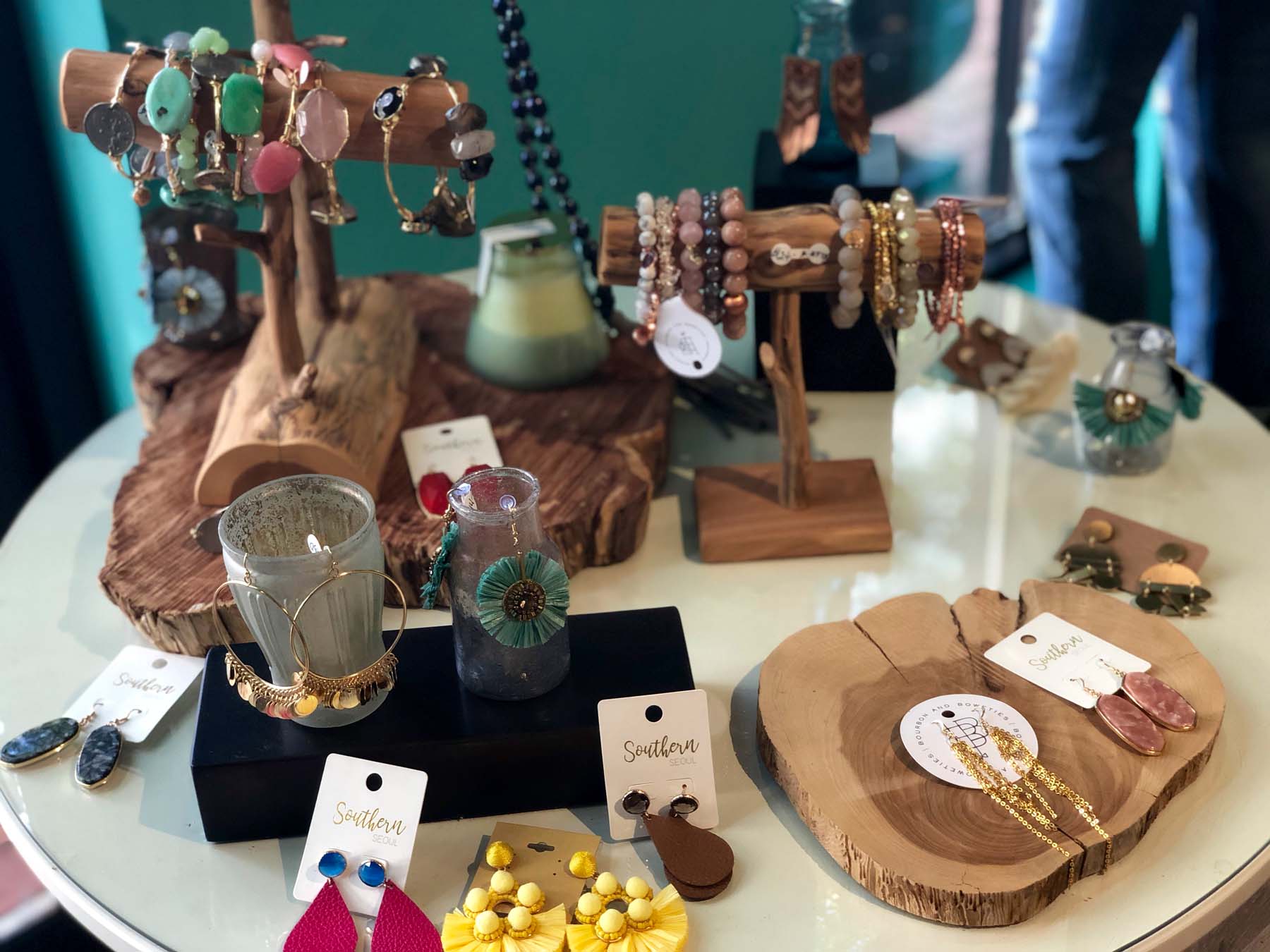 Something-Blue-Louisville-Best-Jewelry-Table.jpg
