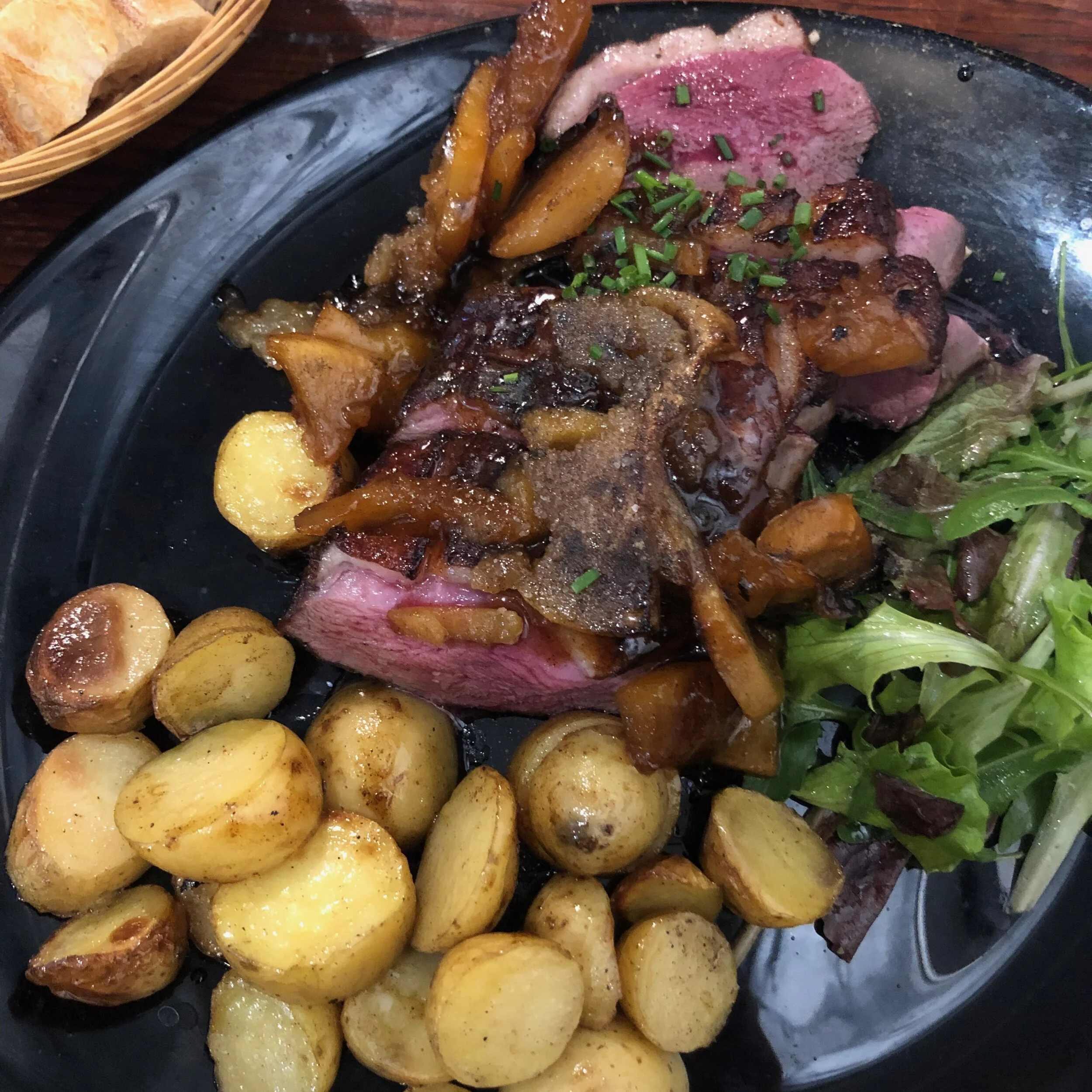 Our Favorite Bistro in Paris -- 3 star dining at Cut Throat prices