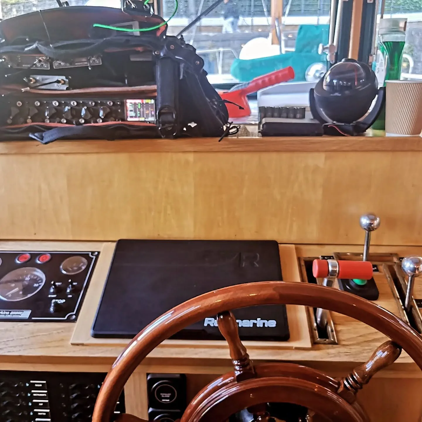 Today's office.... TBH it's not really about the sound anymore. #bestofficeever #shipscaptain