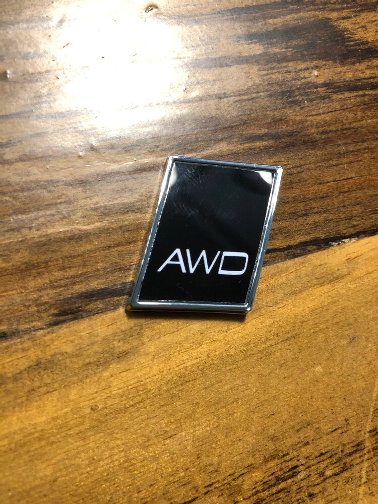 27mm OE AWD Rear Slash Emblem - 31391835 — Auslander VLV 27mm OE AWD Rear Slash Emblem - 31391835 — Auslander VLV