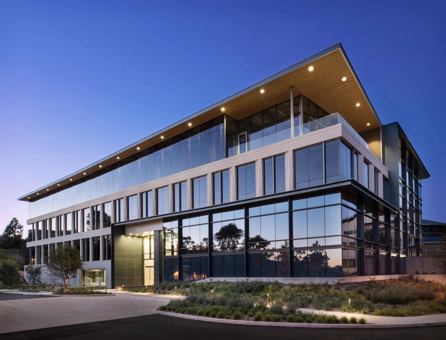 Gensler building in Del Mar, California, architecture photography, Kilroy real estate, del mar heights building, architecure photography