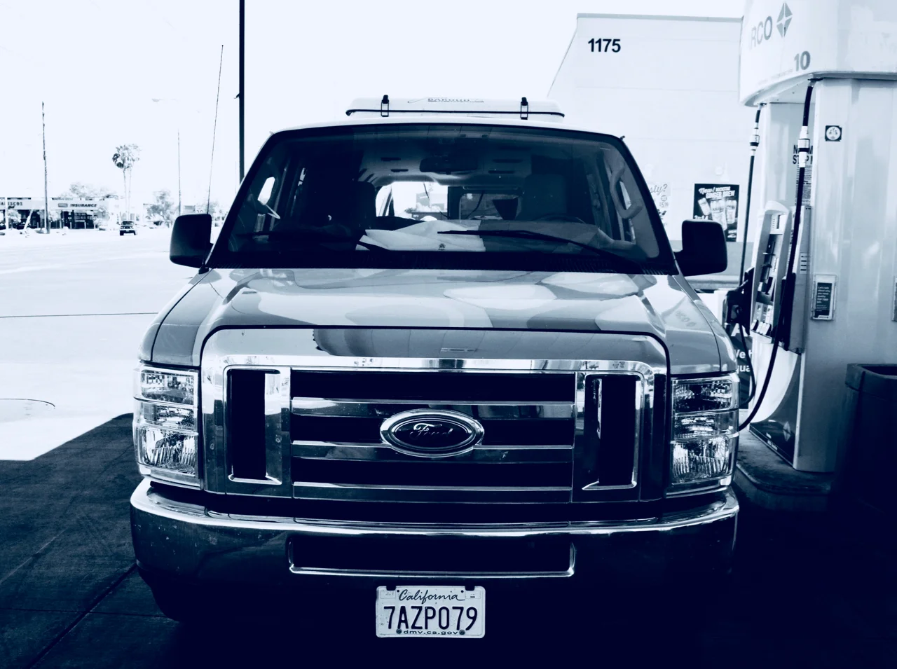 truck_bw_pollution.jpg