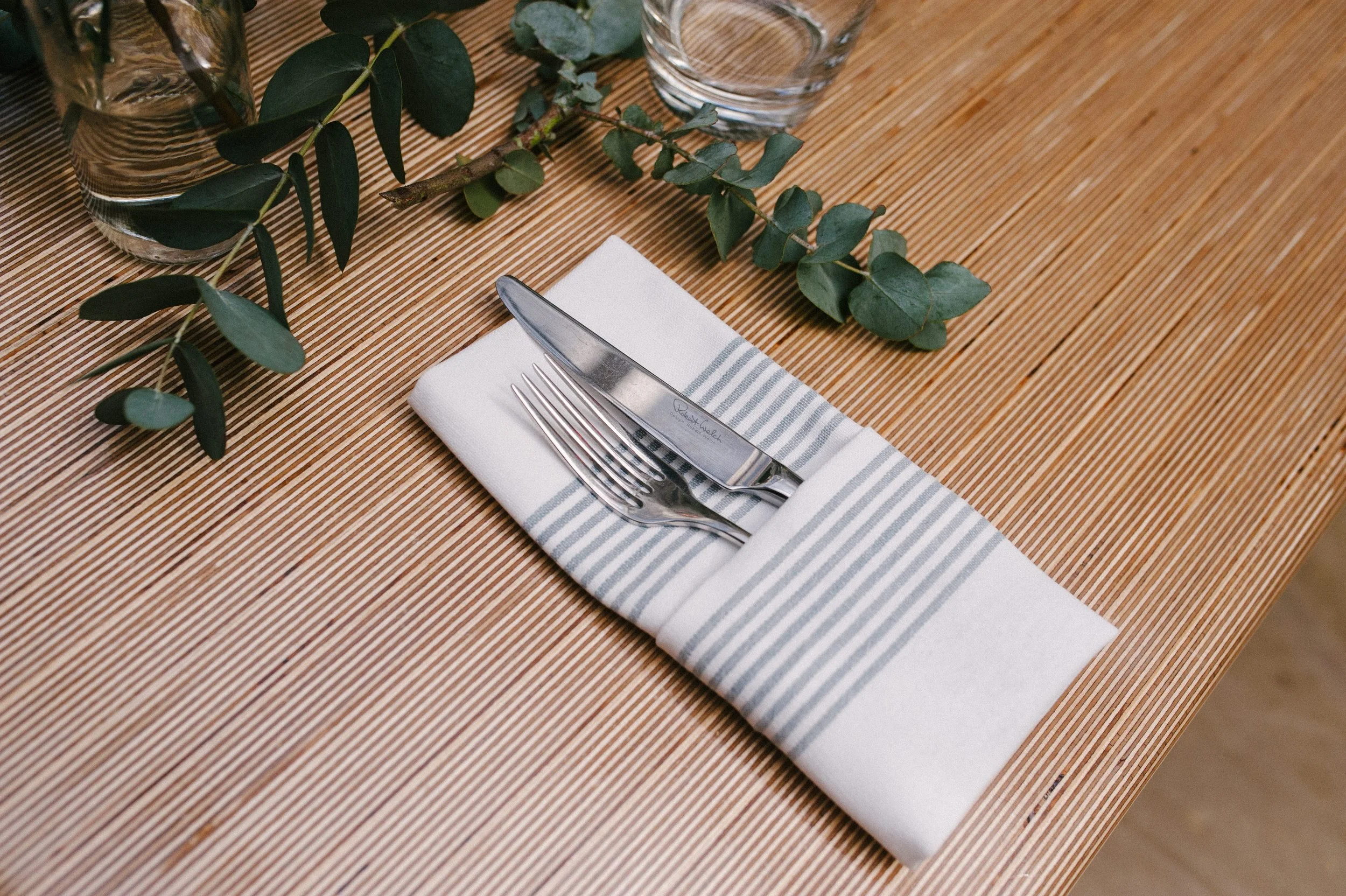 cutlery-design-fork-1166371.jpg