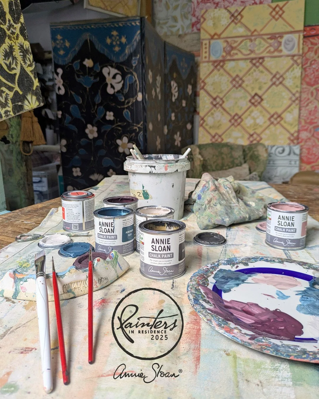 annie-sloan-pir-qest-chest-slideshow-brushes.jpg