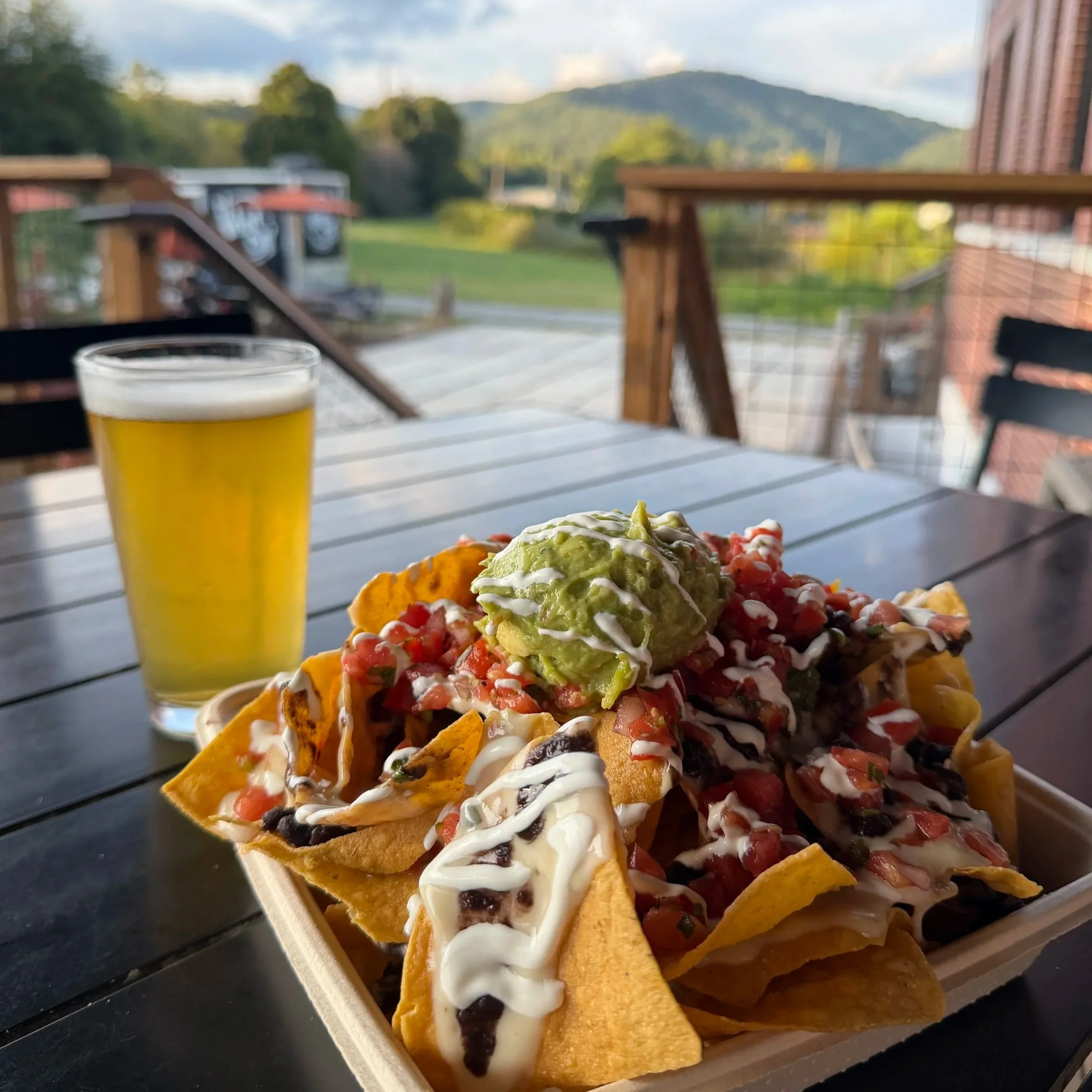 Ecusta Brewing and Gordingos Nachos