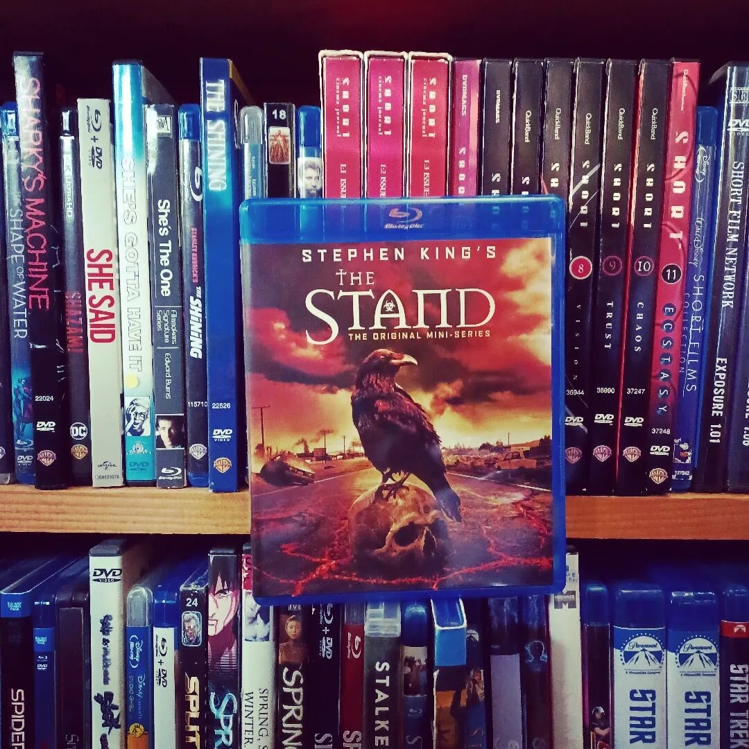 M-O-O-N. That spells tonight's Trash Can Man-tastic selection: #TheStand (1994) (Parts 3 &amp; 4)

#GarySinise #MollyRingwald #JameySheridan #LauraSanGiacomo #RubyDee #OssieDavis
#MiguelFerrer
#CorinNemec #MattFrewer #RayWalston #RobLowe #DontFearThe