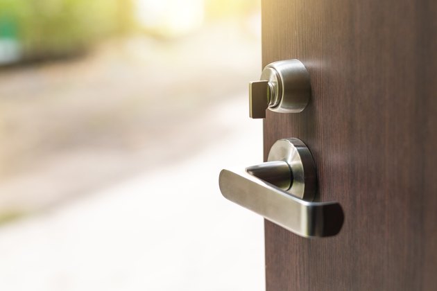 8 Reasons Your Door Won't Open