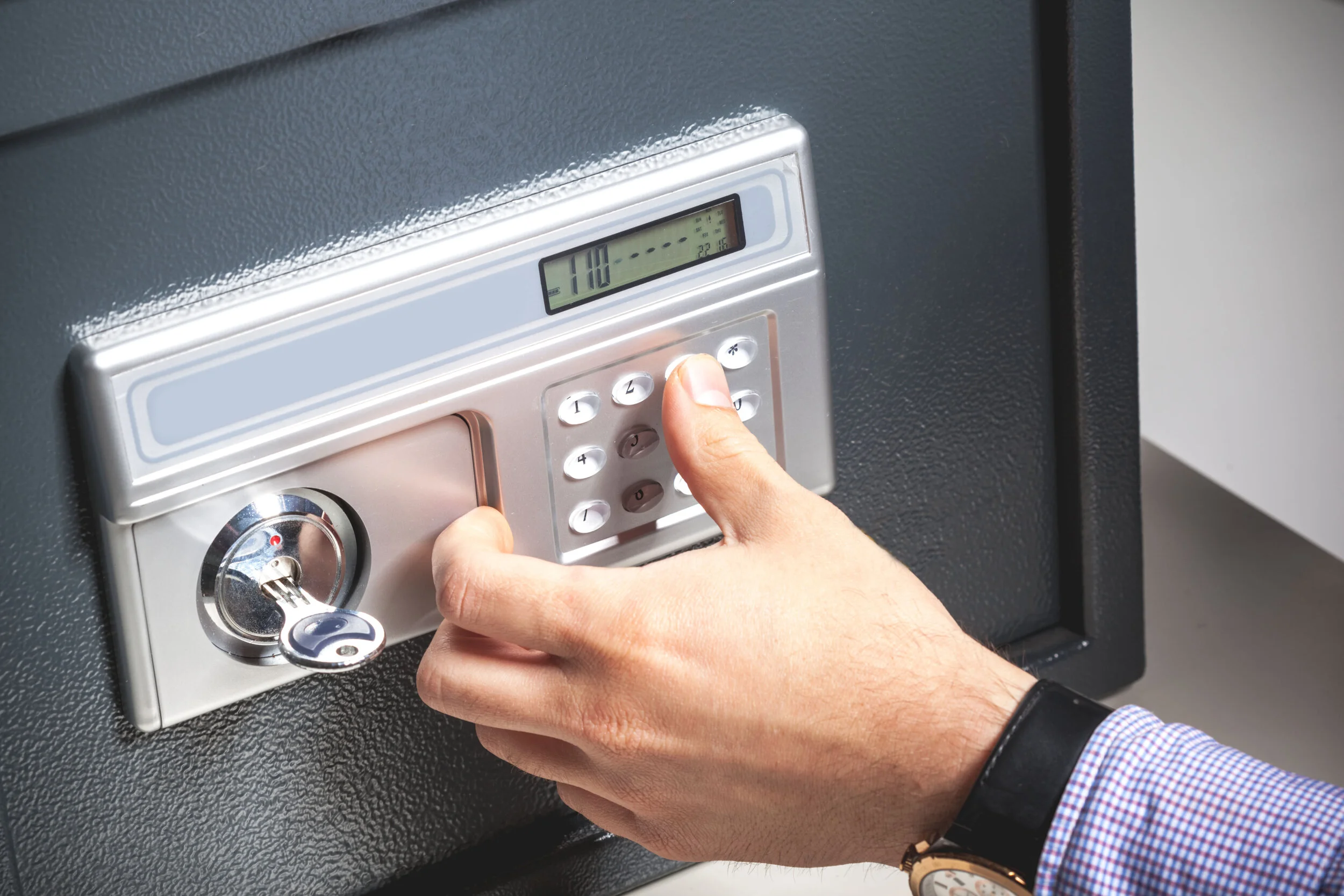 What Do You Do if you are Locked Out of Your Safe?