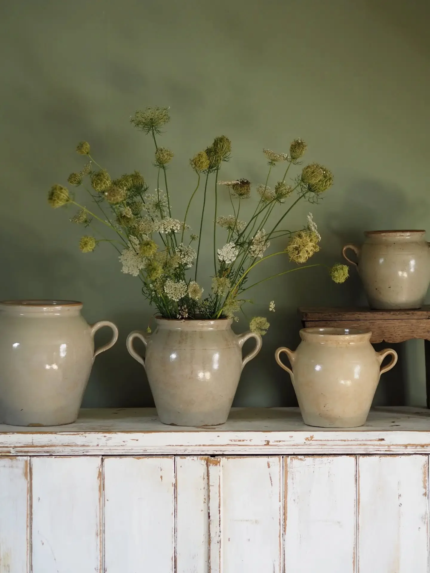 A collection of some of our recent French finds and a few from countryside walks. I love that they all intertwine, whether it be finding beautiful landscape paintings that remind me of the countryside around us or filling our pots with seasonal forag