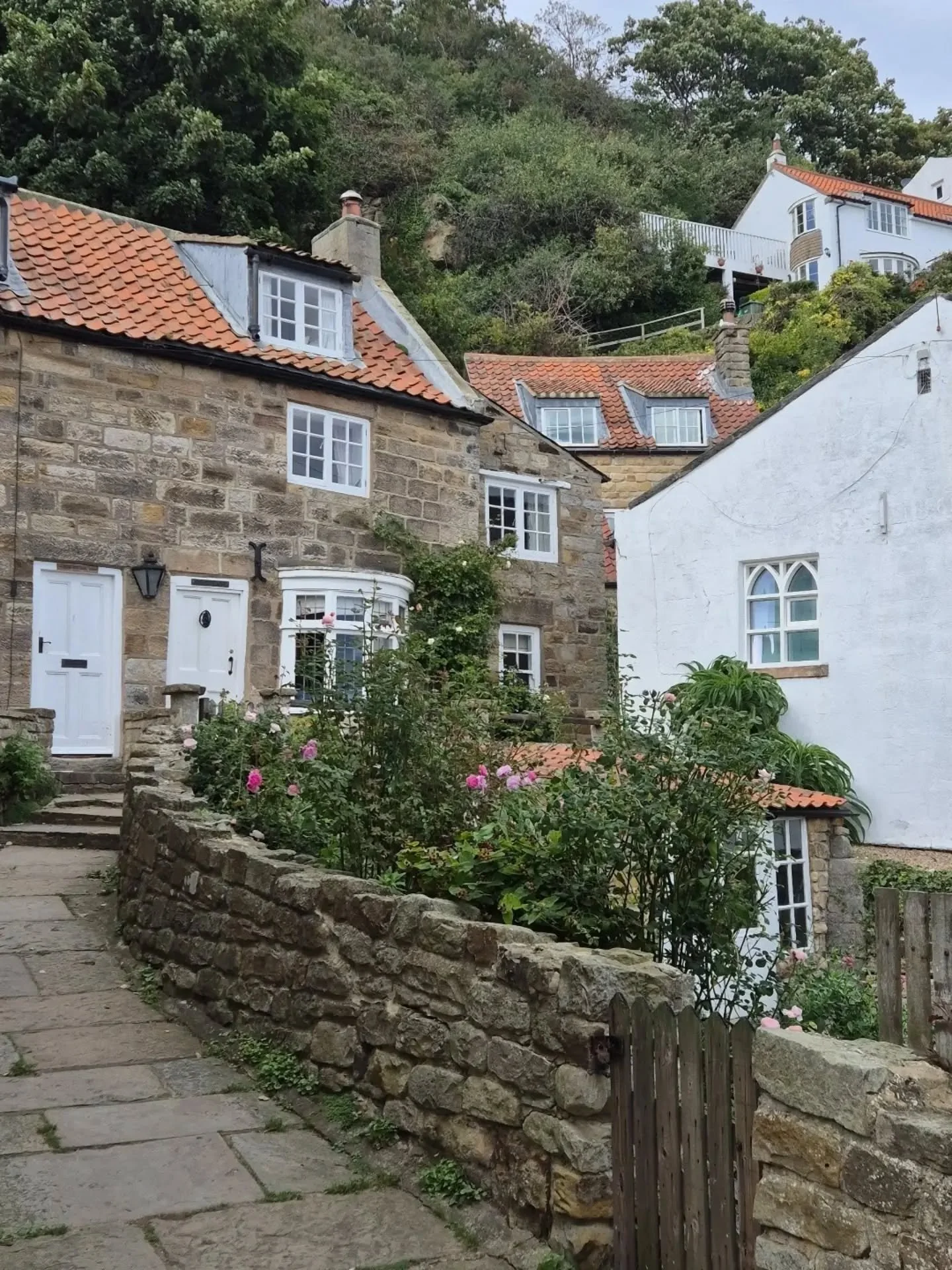 Postcards from a week away 🐚🪶

We started in North Yorkshire and visited lovely villages by the sea, discovered the most beautiful gardens at @rabycastleofficial , got to see the most beautiful shop @a_still_life_crathorne which has been on my list