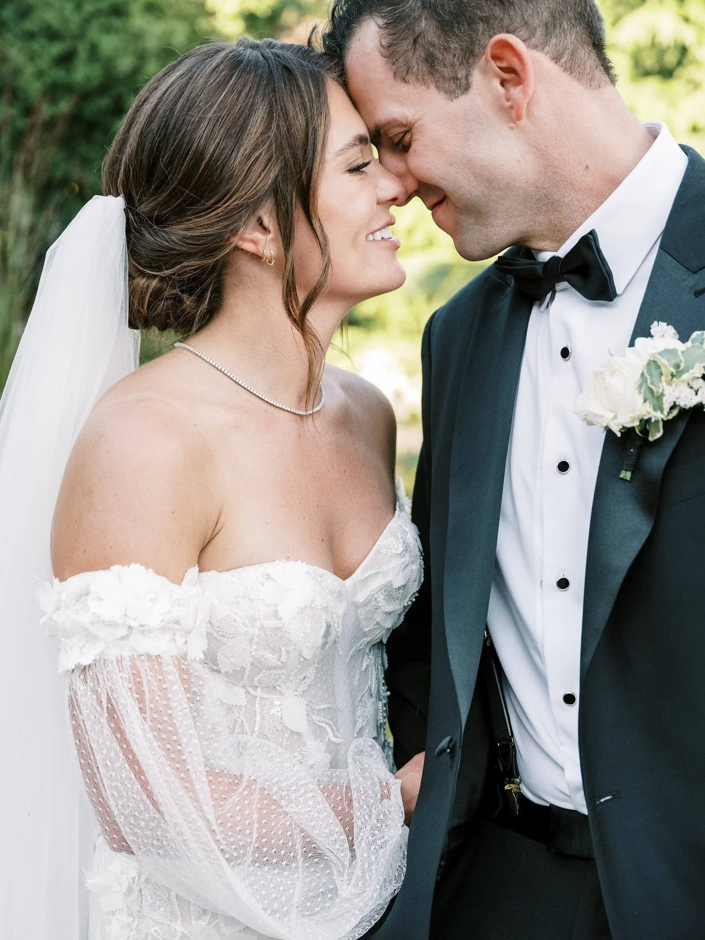 Soft light, genuine connection, and the kind of joy that makes you forget you&rsquo;re even being photographed. @serendipity_weddings @theolivinecollective @flowersbymaemae