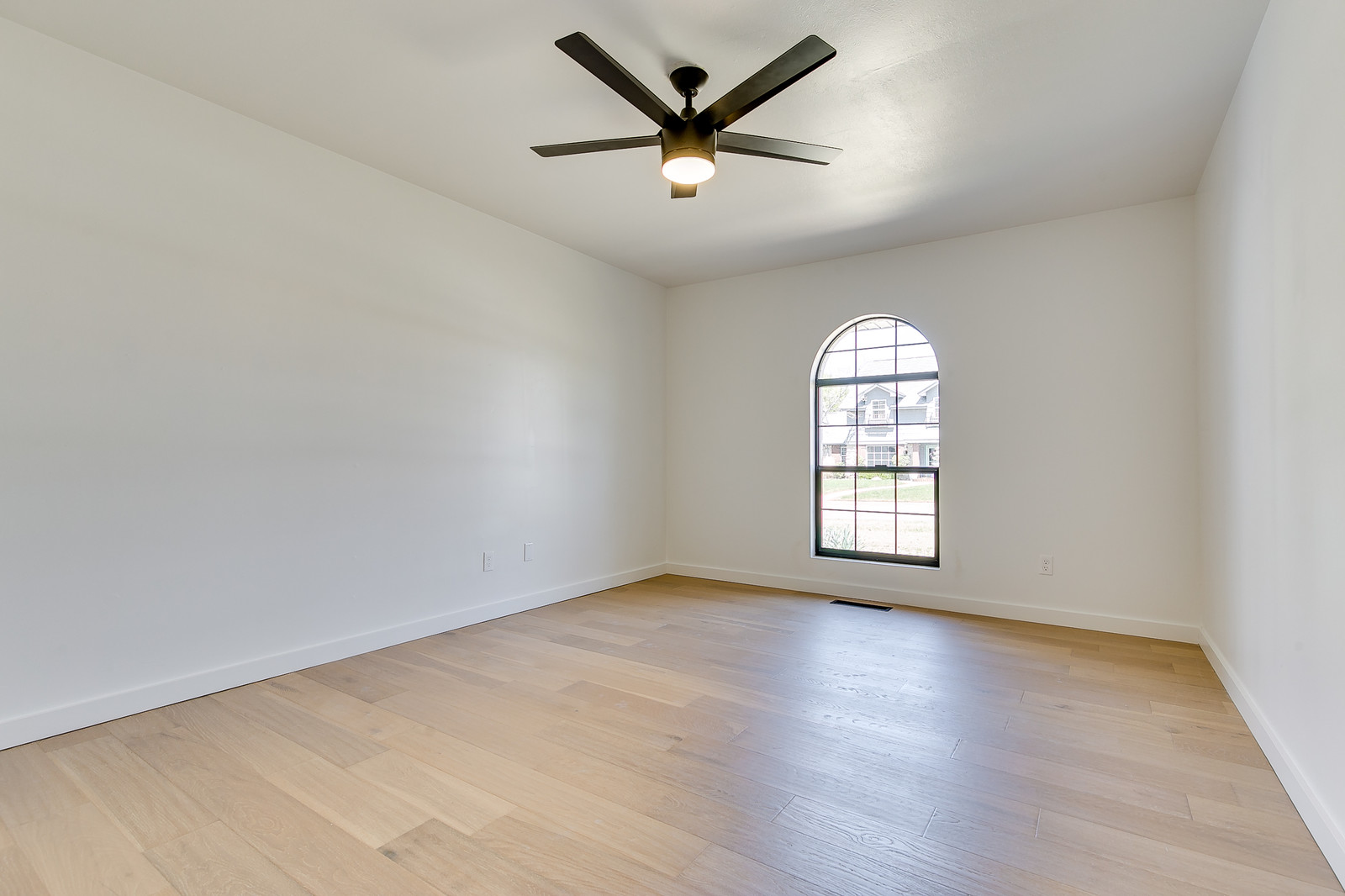 20_3104_Canyon_Rd20_mls.jpg