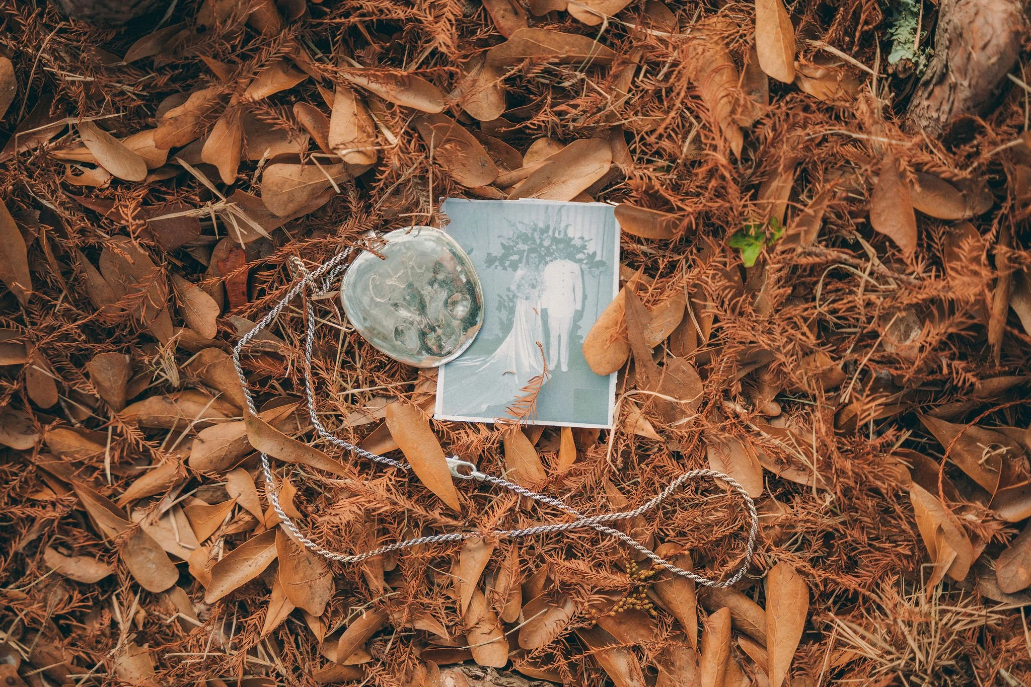 wedding details shot examples in the forest
