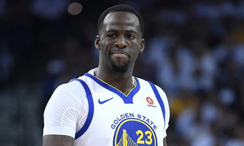 Green Supports Mannion's "Chess Move" to Italy on Social Media