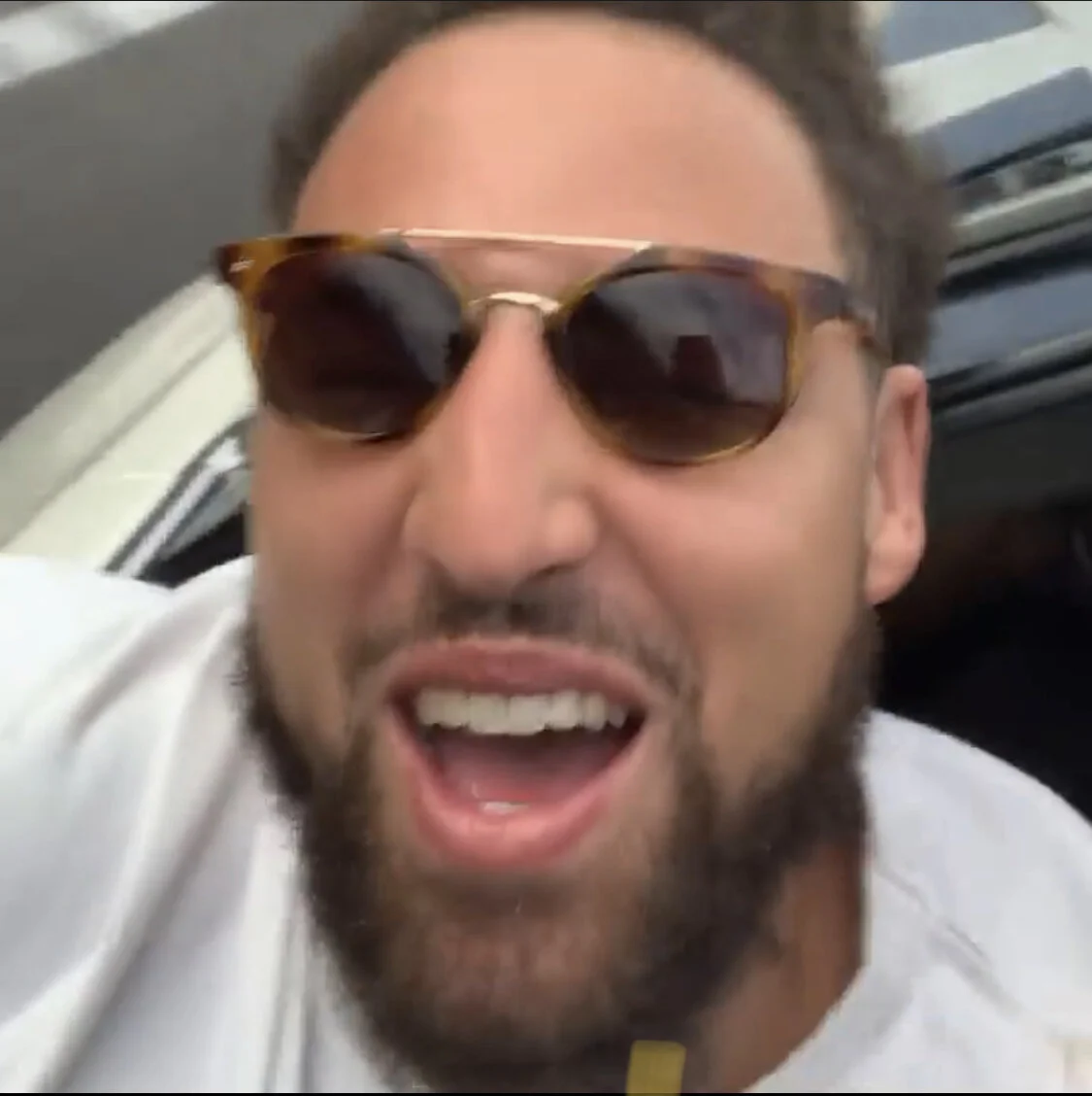 Juan Toscano-Anderson accepts Klay Thompson as "honorary Mexican" in Twitter post