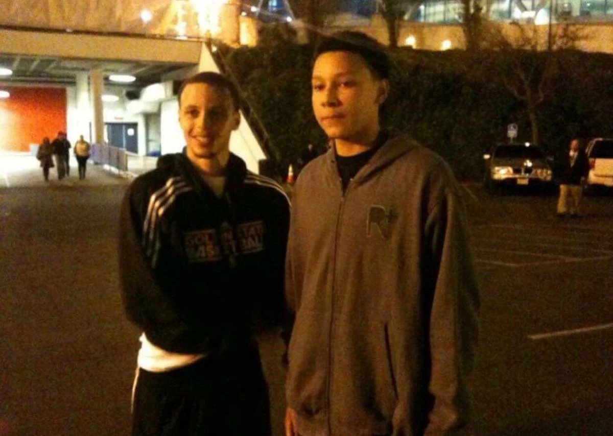 Steph Curry gives interesting answer when asked if he's been in contact with Bob Myers regarding Ben Simmons