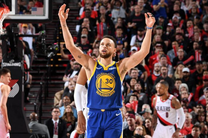 Kerr on Curry: "Steph, in a lot of ways, is like Michael Jordan"