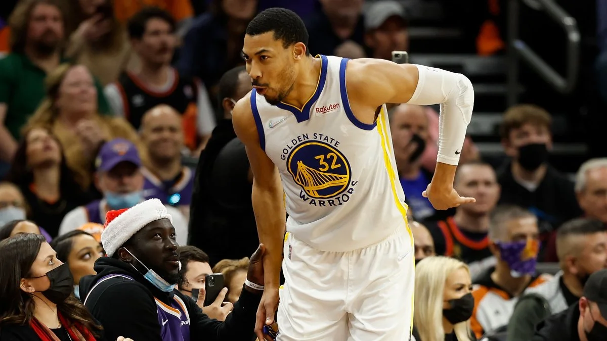 Without Green, Season-High Assist Mark Highlights Warriors' Depth