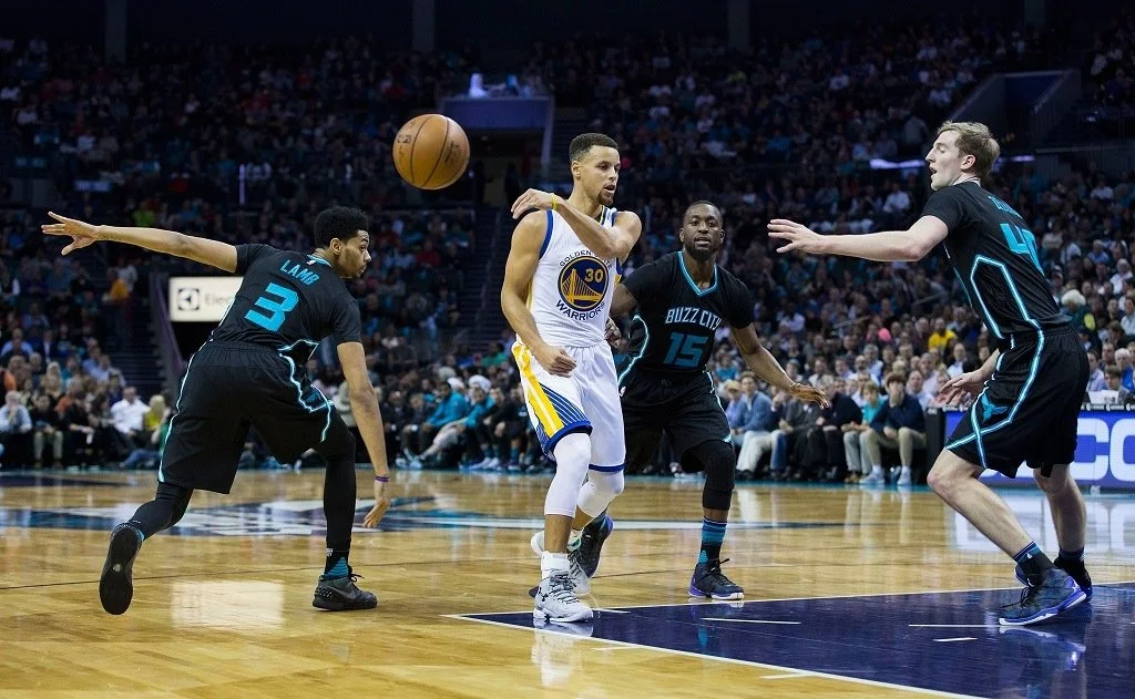 Steph Shows Off Playmaking in Recent Games