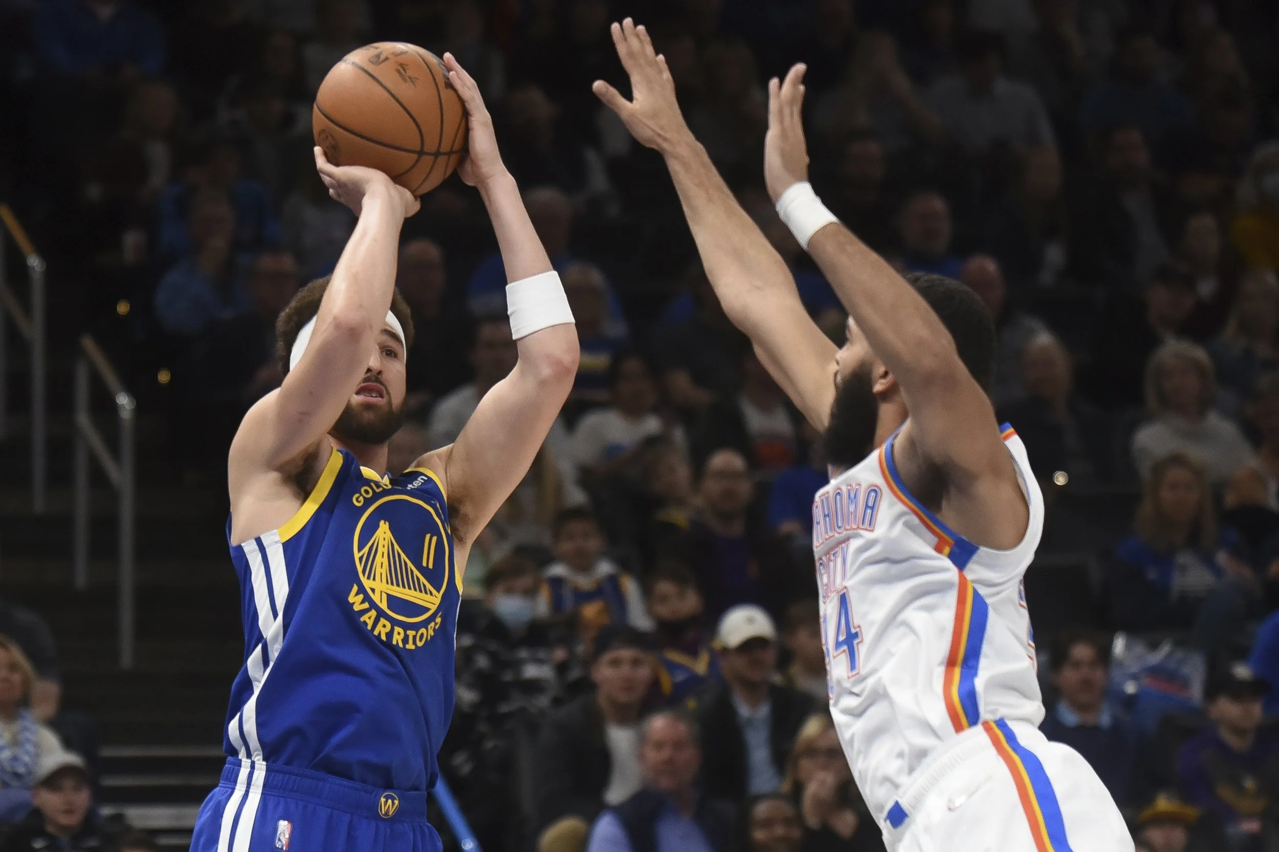 Warriors extend winning streak to nine in a row 