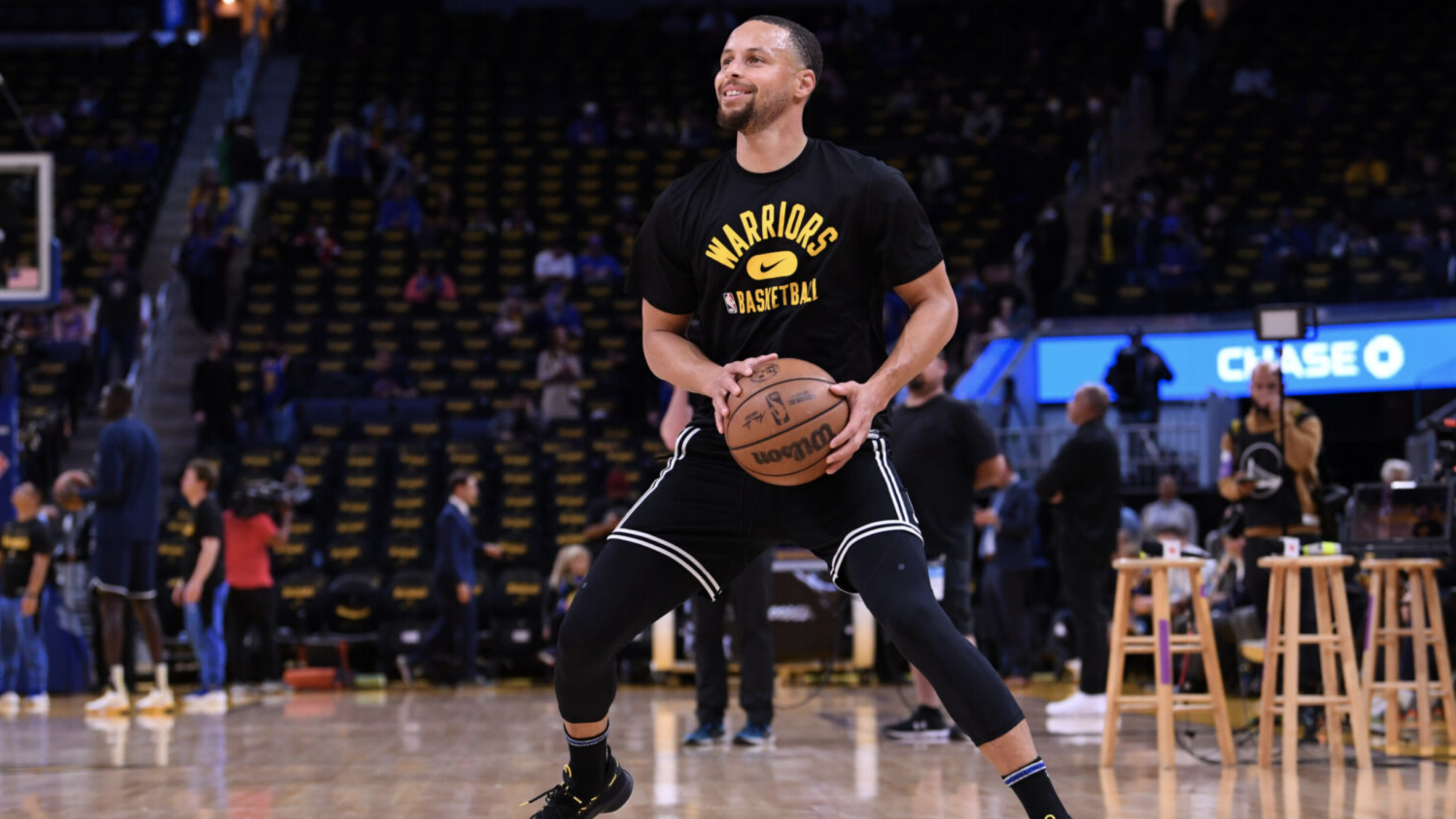 Steph Curry's 4th Quarter Dominance in the Playoffs