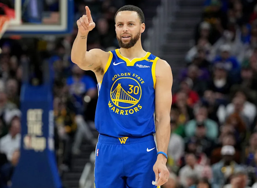 Warriors Fall Short in First Look at Curry-Porzingis Duo