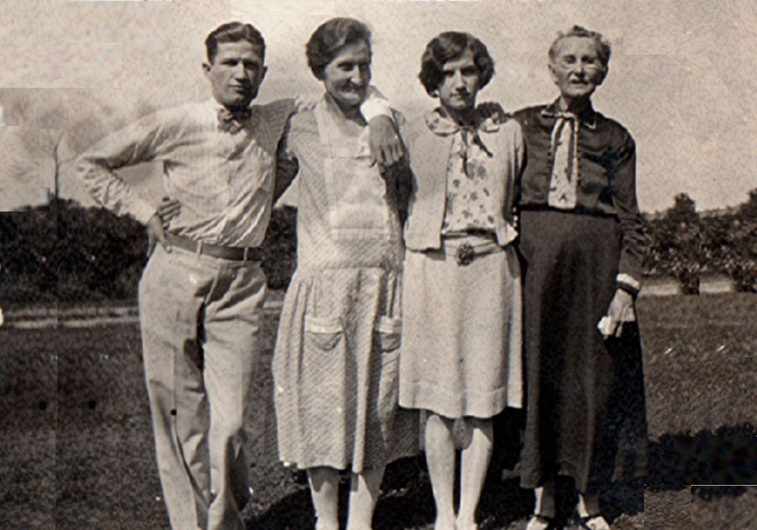 Wilbur Lee, LulaBelle(WL's mom), Gladys(sister), Grandma Barnett