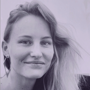 Lauren Arora Hutchinson
