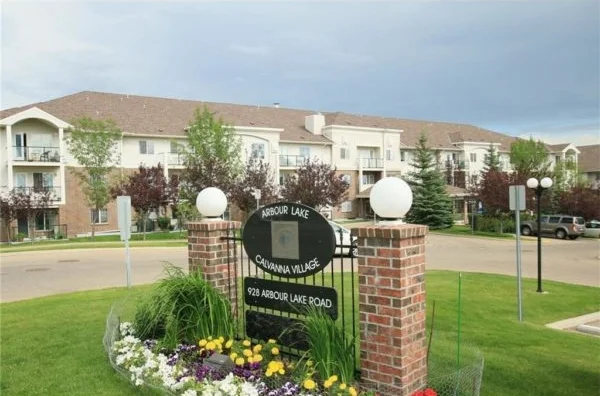 front apartmento.jpg