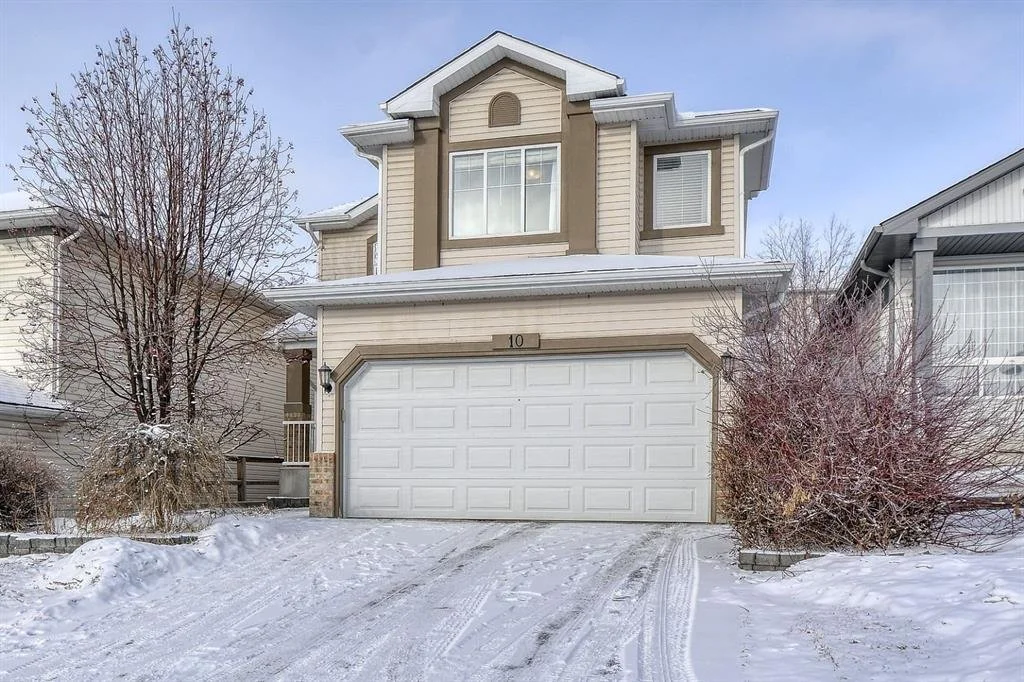 10 Arbour Crest Way NW
