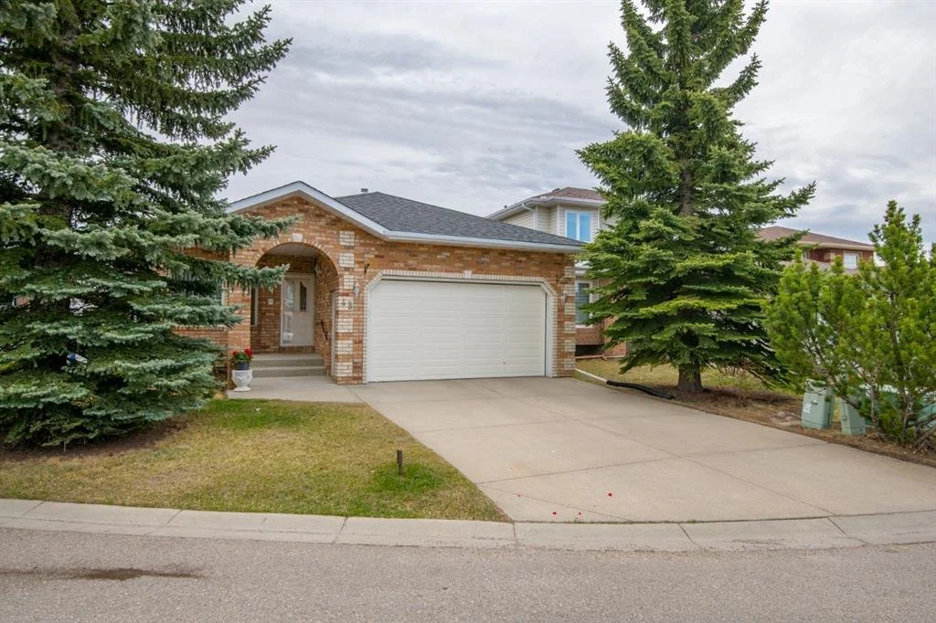 48 Arbour Ridge Mews NW