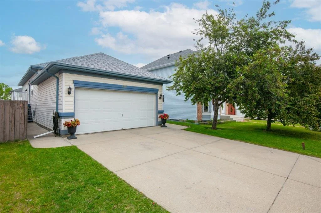 205 Harvest Rose Circle NE