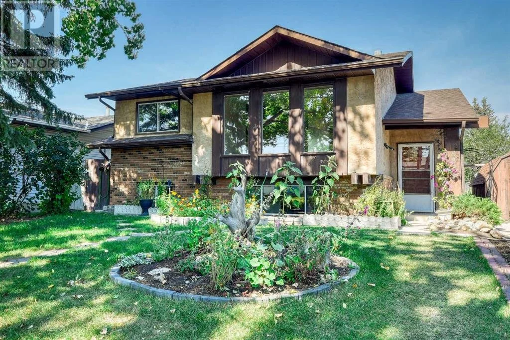 5824 Temple Drive NE