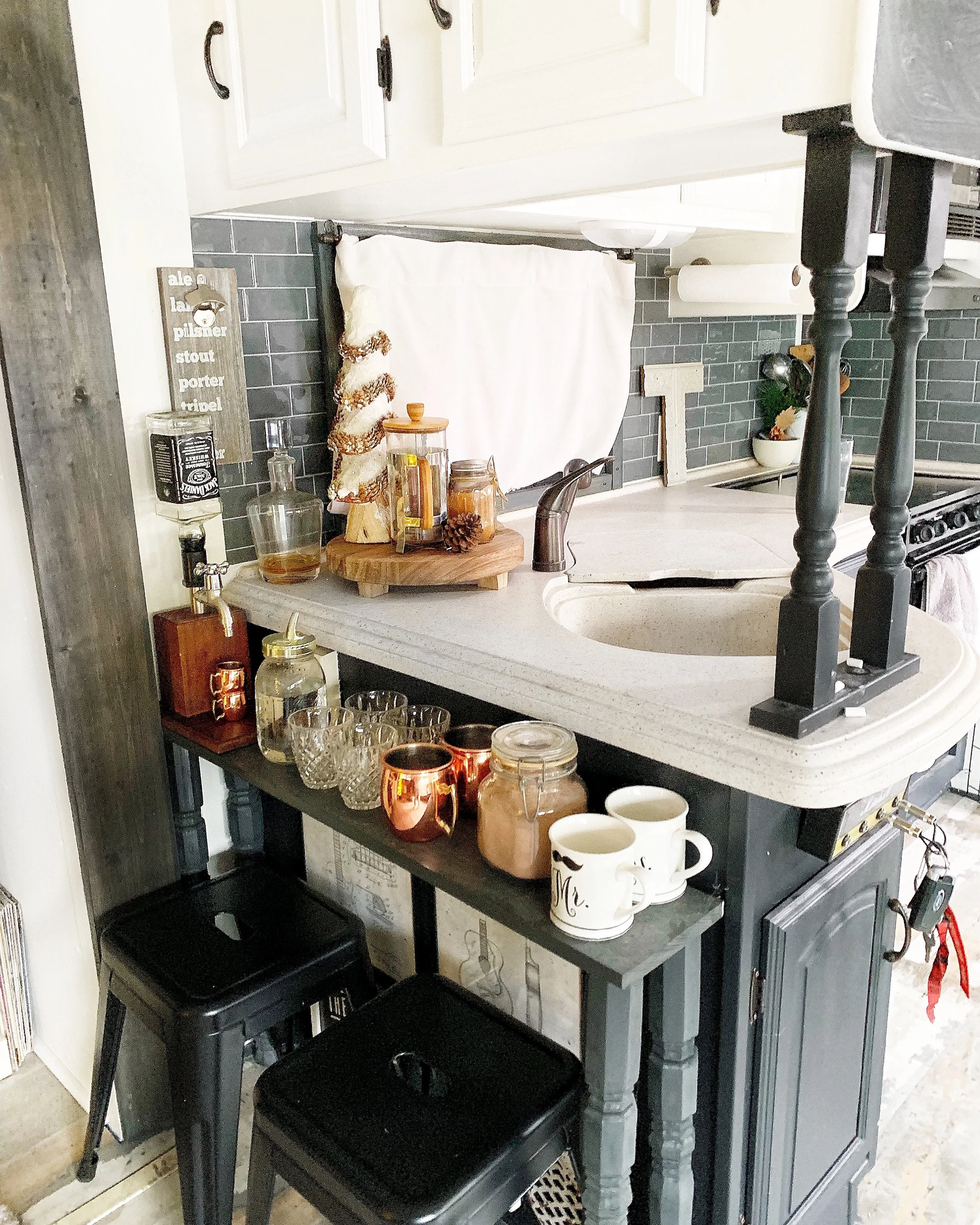 Stationary life in Nashville with @fifth_wheel_living