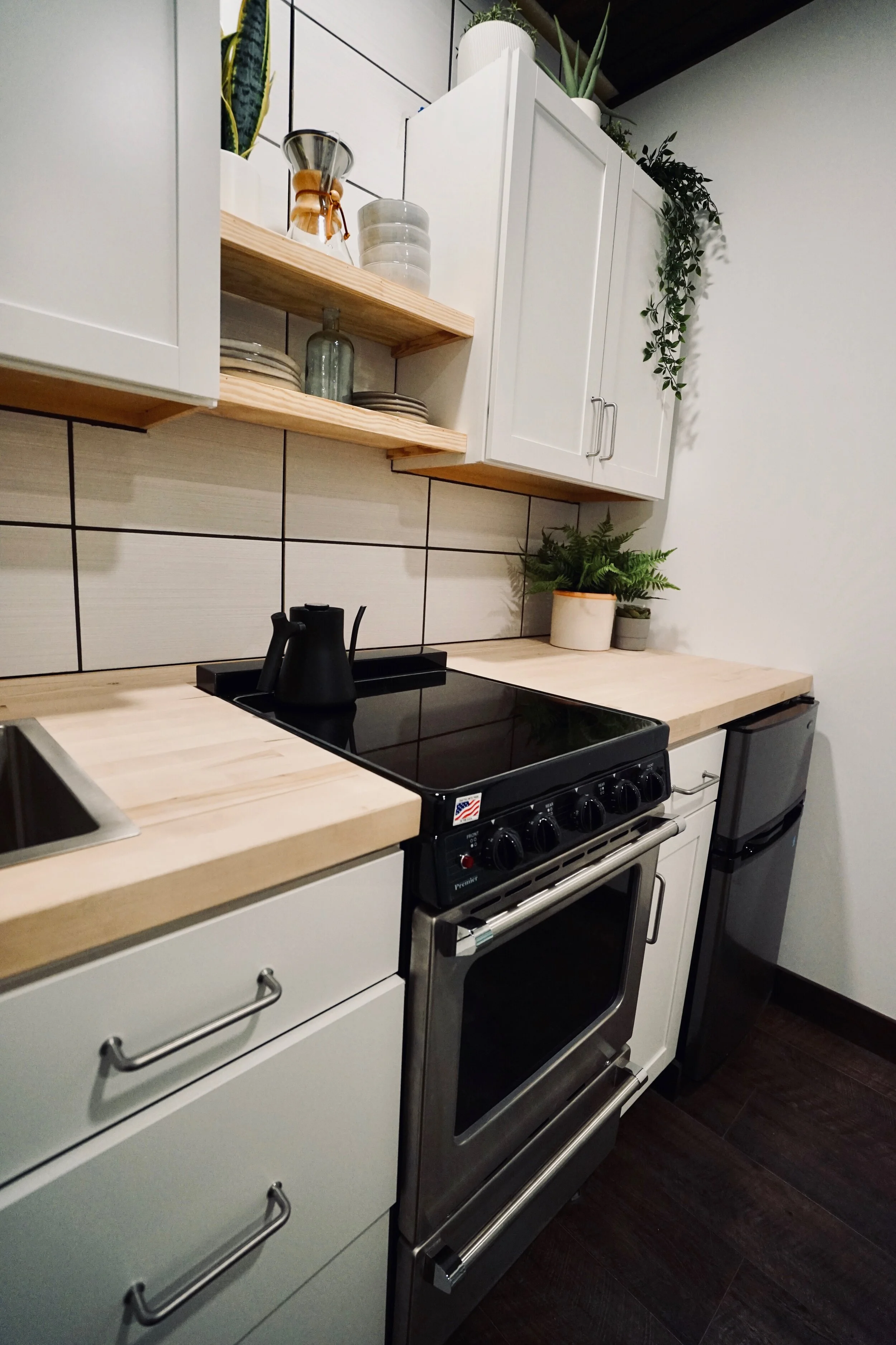 Container House Steady Streamin Cashio S