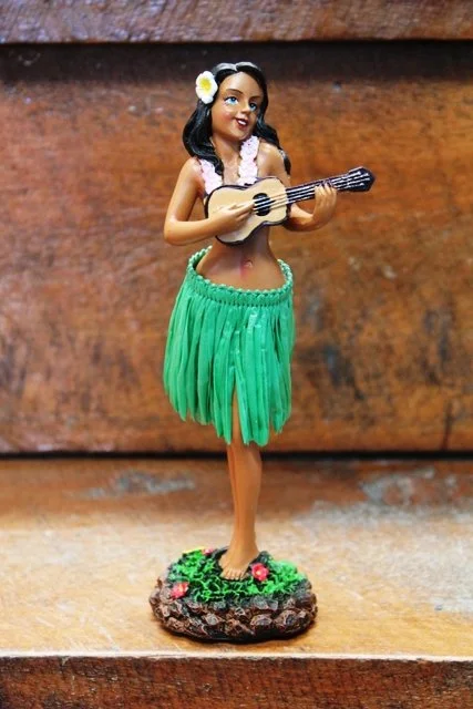 Dashboard Hula Doll - Girl with Ukulele Green or Natuarl Skirt