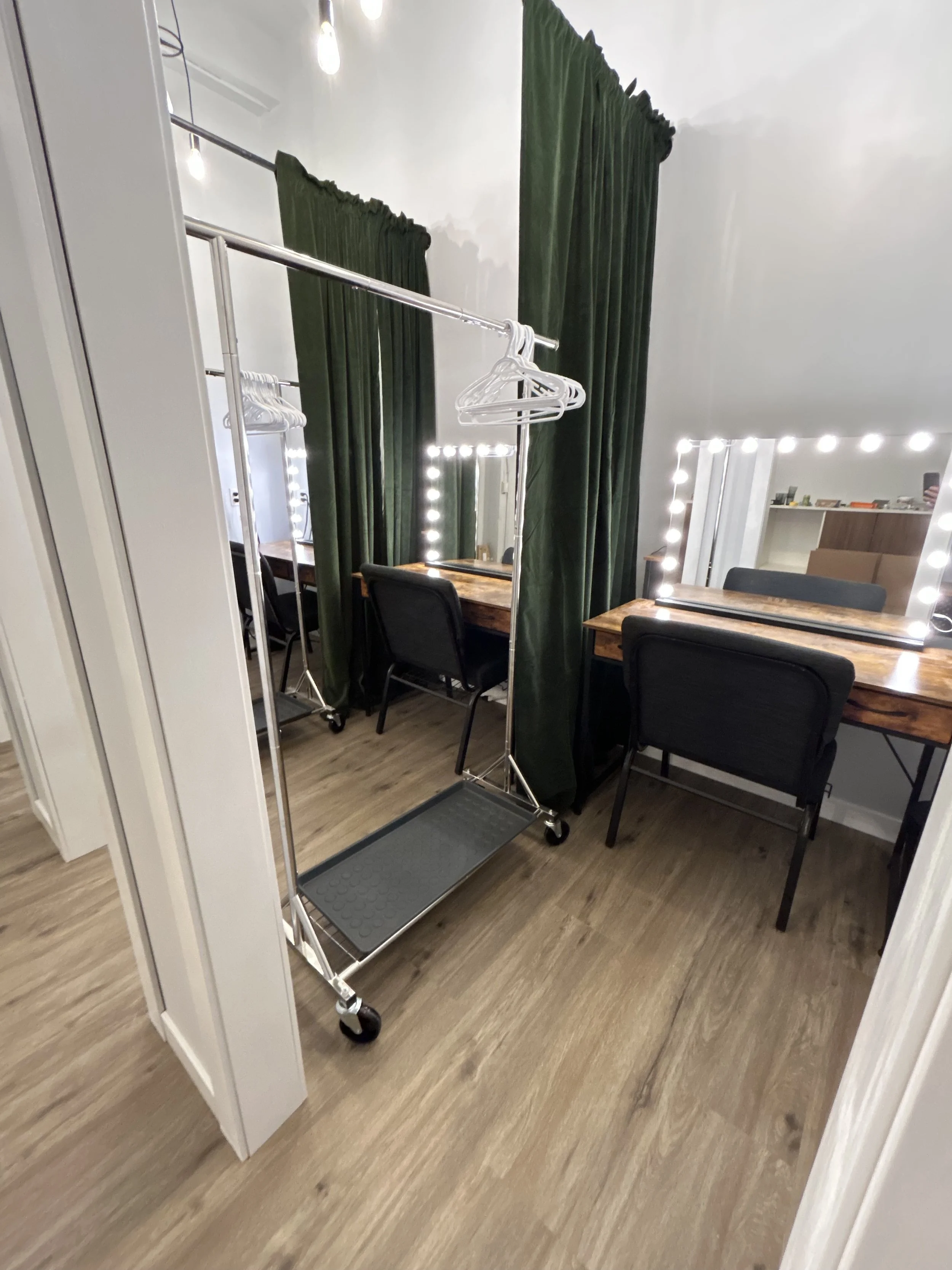 ArtistLounge4.jpg