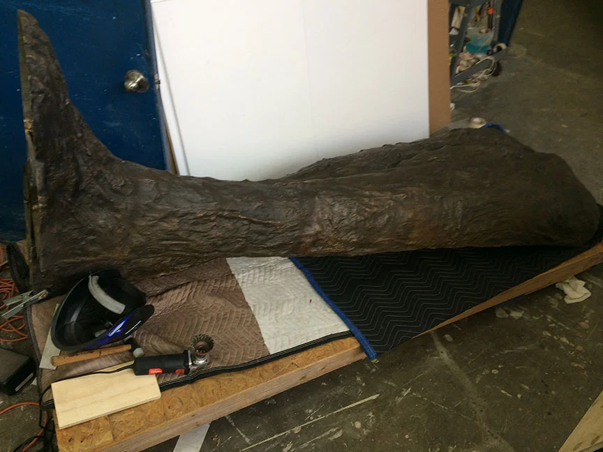 ABAKANOWICZ - WALKING FIGURES, 2009.