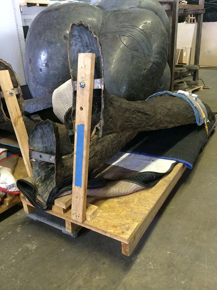 ABAKANOWICZ - WALKING FIGURES, 2009.