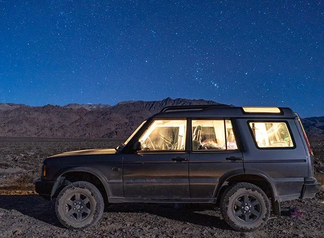 The Discovery stopped at our campsite in Death Valley National Park. Had a great view of the stars. This is what it&rsquo;s all about!! #landroverdiscovery #landrover #offroad #overland #overlanding #deathvalley #deathvalleynationalpark #discovery #a