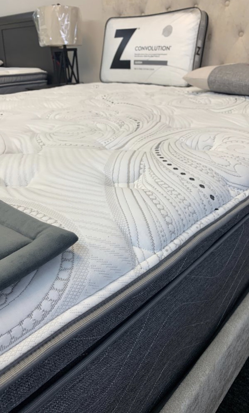 Legacy PiLlow top by GoldEn mattress The legacy pillOw top mattress is a plush feeling MATTRESS, HaVing that Extra Memory Foam pillow top to gIve you that PERFECT inNersPring to memory foam feelIng. 10 YEAR LIMITED WARRANTY SIZES AVAILABLE TWIN, TWIN XL, FULL, QUEEN, KING, CALIFORNIA KING