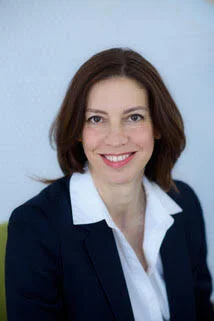 Lynne Charbonneau, Lawyer | Corporate Director | Tribunal Judge