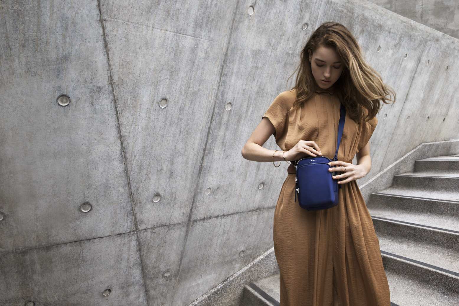 Voyageur Ruma Crossbody in Ultramarine.jpg