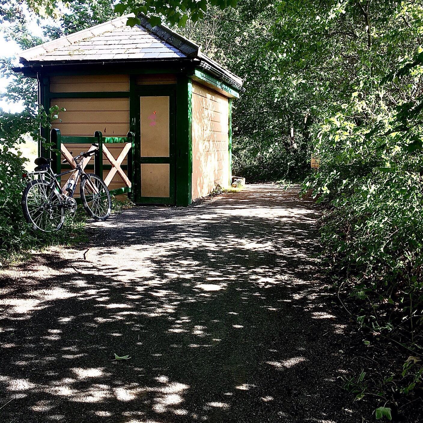 The Railway Land Signal Box was also refurbished this spring.  An Egrets Way opening event was planned to celebrate the opening of the Signal box and the new multiuser path but was sadly cancelled due to Covid 19. #egretswayart #egretsway #southdowns