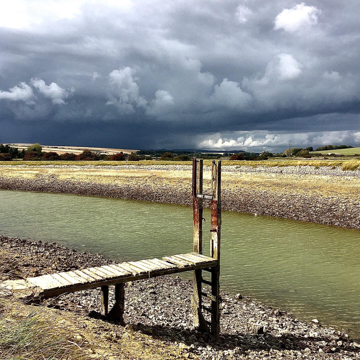 Piddinghoe on the river Ouse.  Stormy landscape photos taken from the Egrets Way a few weeks ago. #egretswayart #egretsway #piddinghoe #artboxoriginals #sussex #beautifulsussex #sussexlife #southdownsnationalpark #sdnp #landscape #photography #landsc